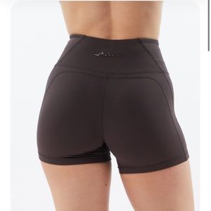 ALPHALETE PULSE SURGE SHORTS 💗